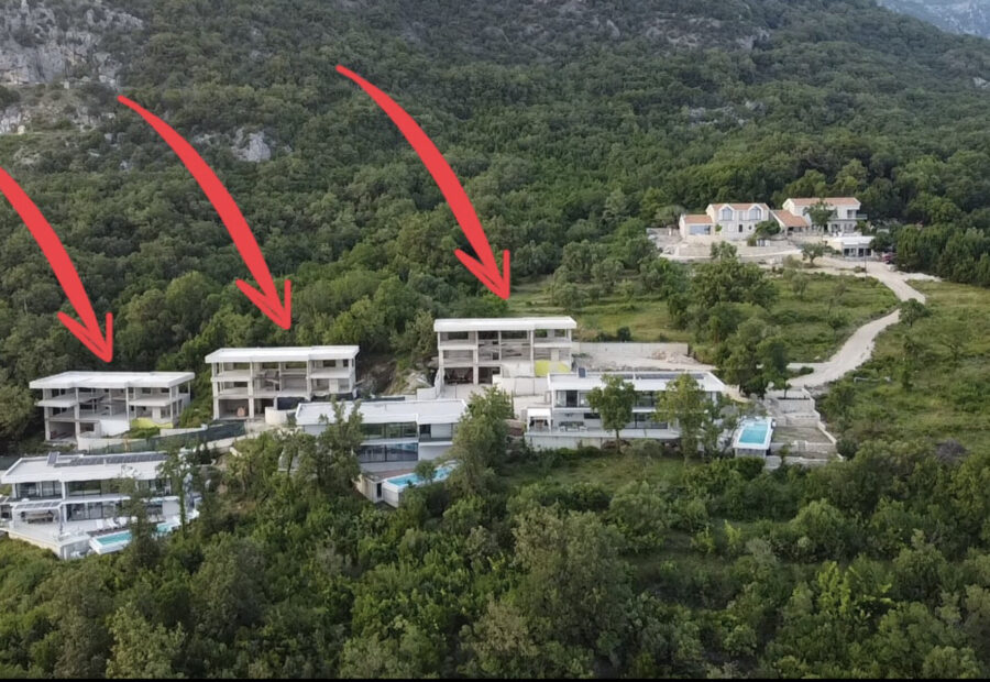 Position of the houses on the slope
